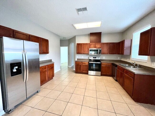 Building Photo - 9240 Black Hawk Ct