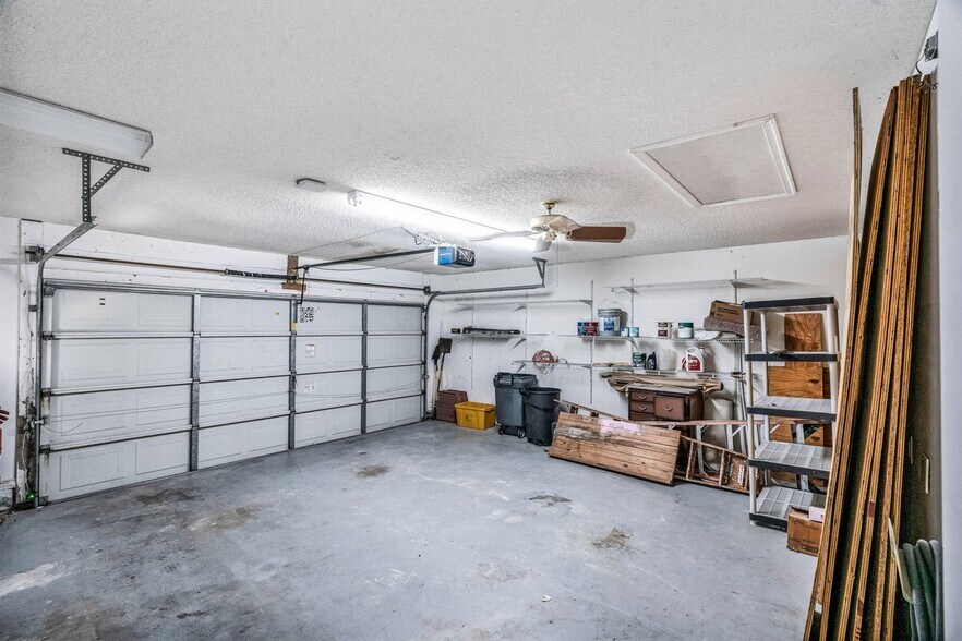 Building Photo - 12382 Pleasant Green Way