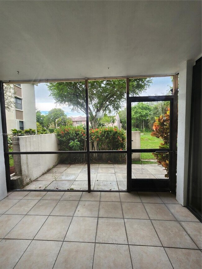 Building Photo - 8441 Forest Hills Dr