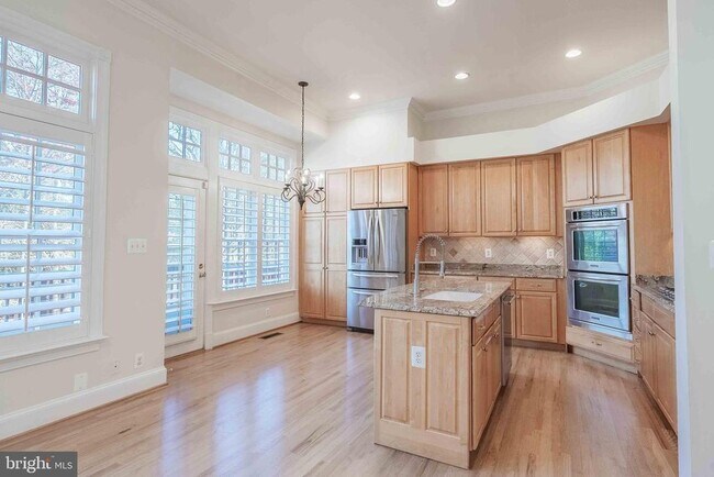 Building Photo - 2303 Sawtooth Oak Ct