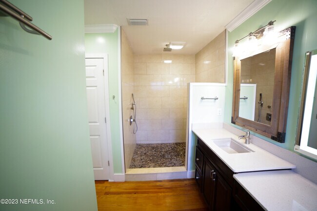 Building Photo - 2010 3rd St