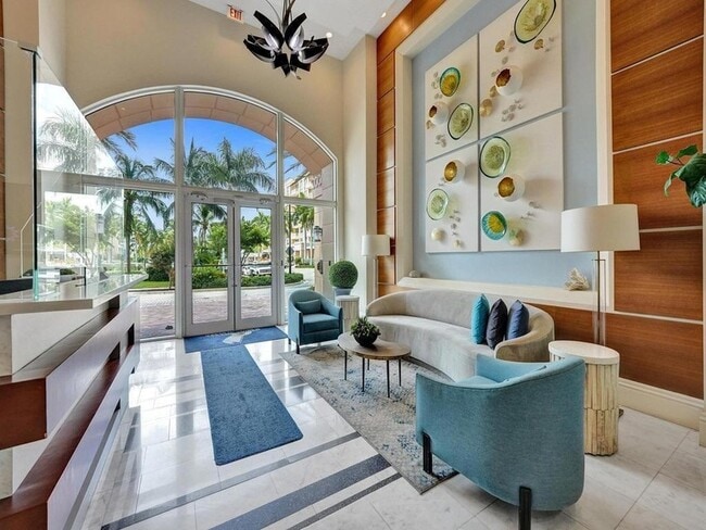 Building Photo - 625 Casa Loma Blvd