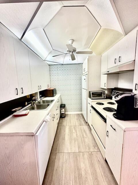 Building Photo - 2067 Cornwall D