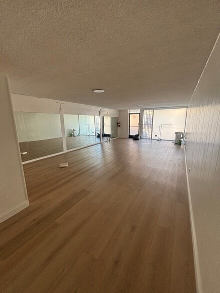 Building Photo - 1032 Redondo Ave
