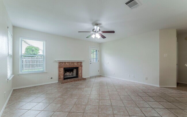 Building Photo - 14912 Big Falls Dr
