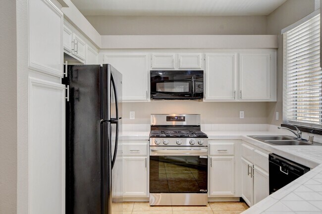 Building Photo - 5155 W Tropicana Ave