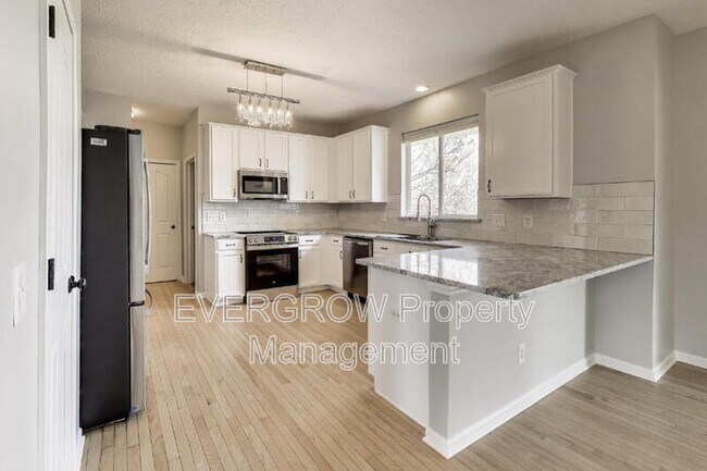 Building Photo - 14175 Nicholas Dr