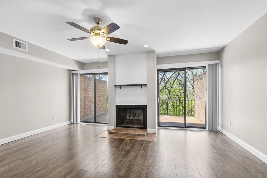 Living room - 3480 Ostrander Rd