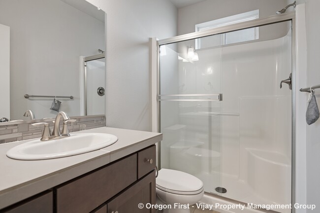 Building Photo - 3662 SE 67th Ave