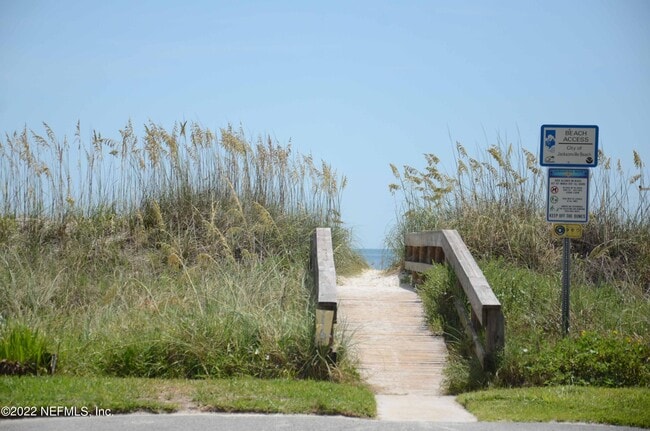 Building Photo - 2074 2nd St S