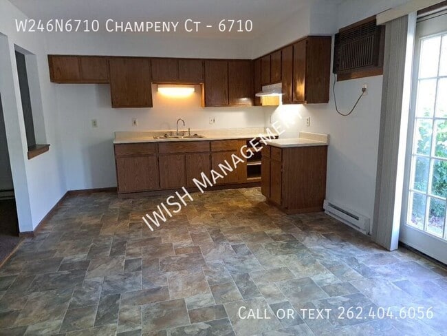 Building Photo - W246N6710 Champeny Ct