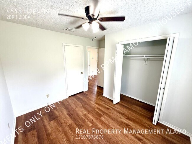 Building Photo - 4545 Hoeneke Dr