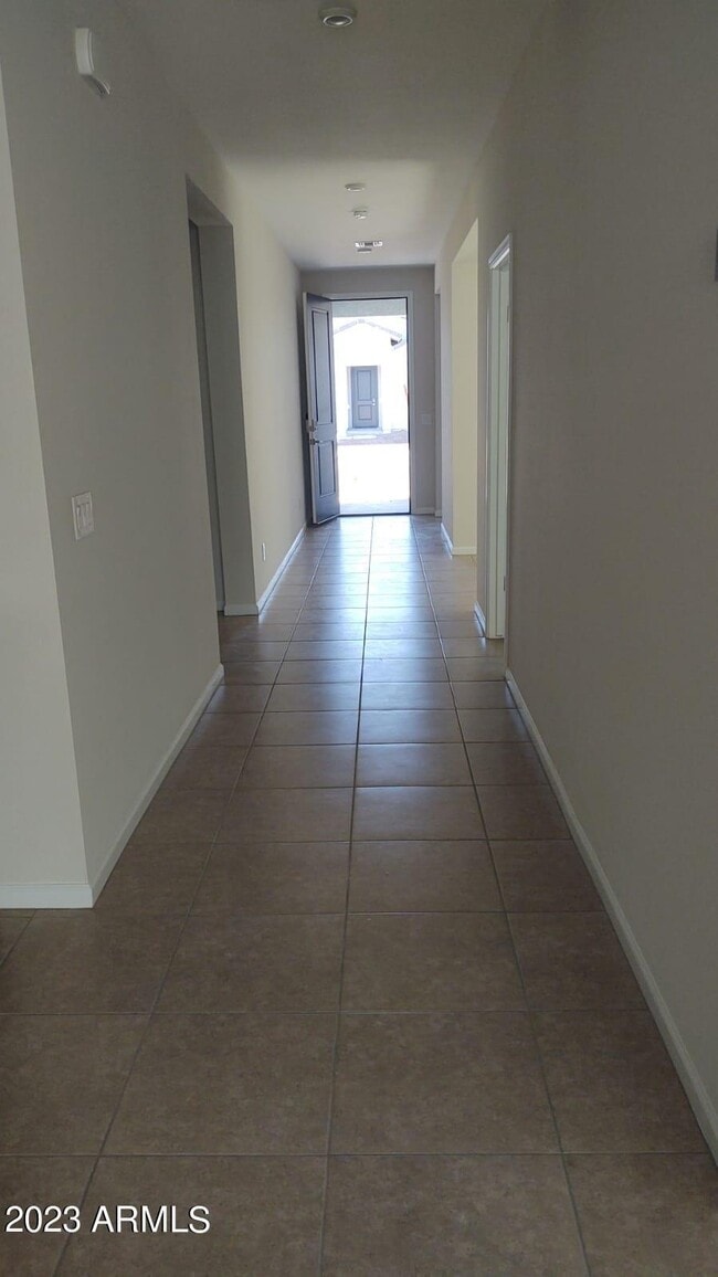 Building Photo - 17844 W Villa Hermosa Ln