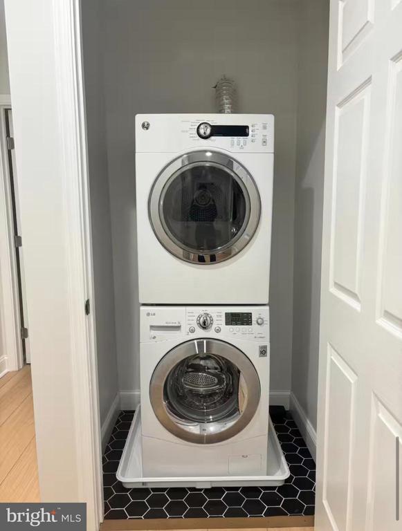 Building Photo - 306 N Carrollton Ave