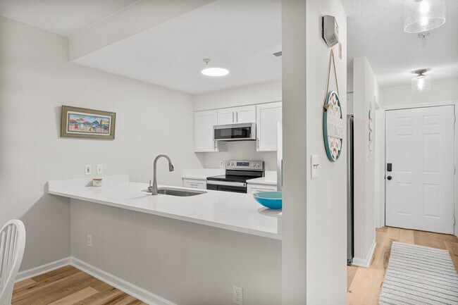 Building Photo - 200 Sandestin Ln