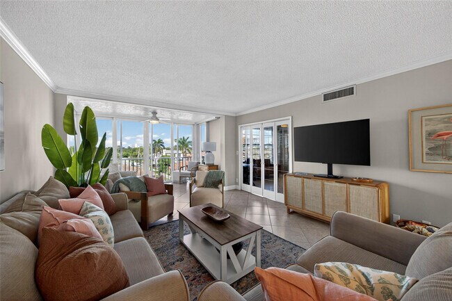 Building Photo - 3180 NE 48th Ct