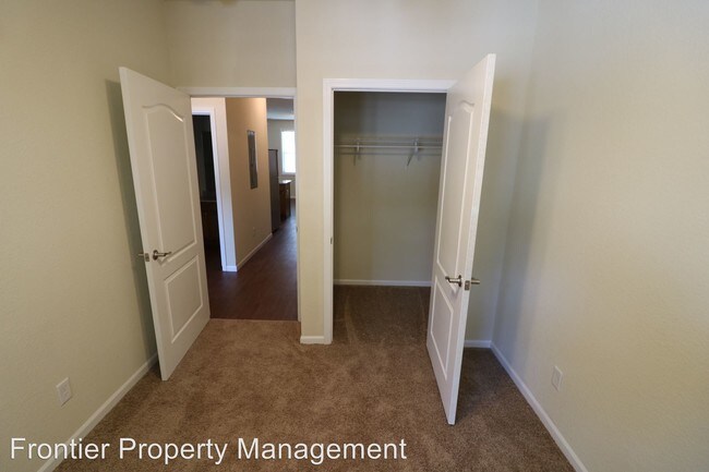 Building Photo - 1024 Fremont St