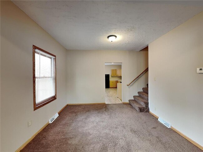 Building Photo - 3613 E 42nd St