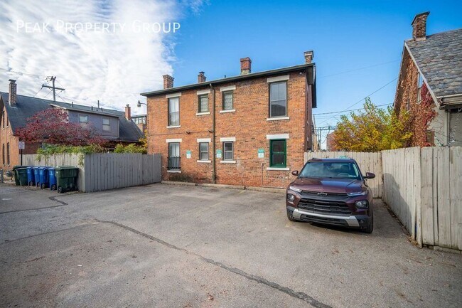 Building Photo - 510 S Lazelle St