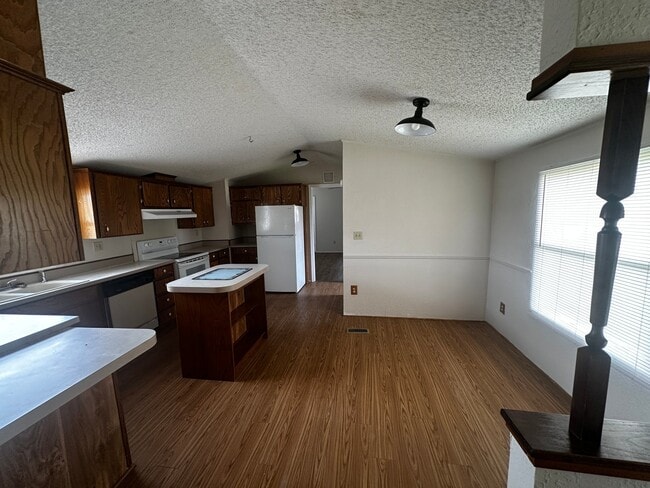 Building Photo - 5609 Dublin Dr