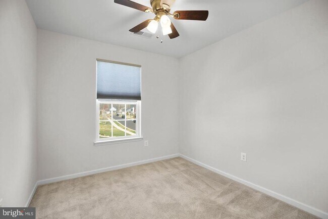 Building Photo - 8643 Rosecrans Ln