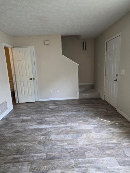 Building Photo - 7083 Oakhill Cir