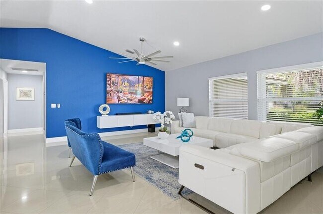 Building Photo - 10082 Harbourtown Ct
