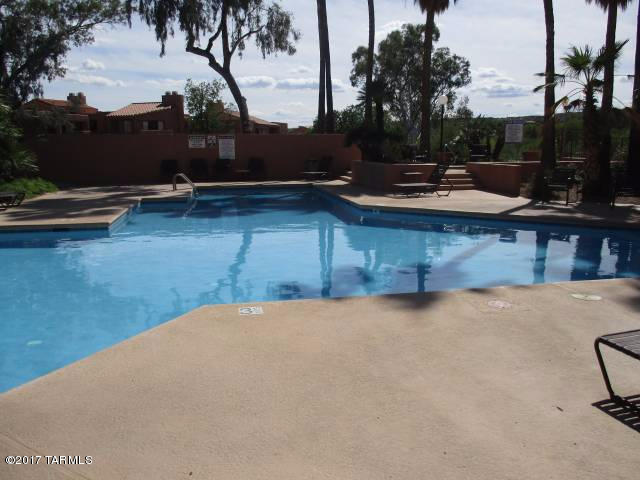 Building Photo - 5051 N Sabino Canyon Rd