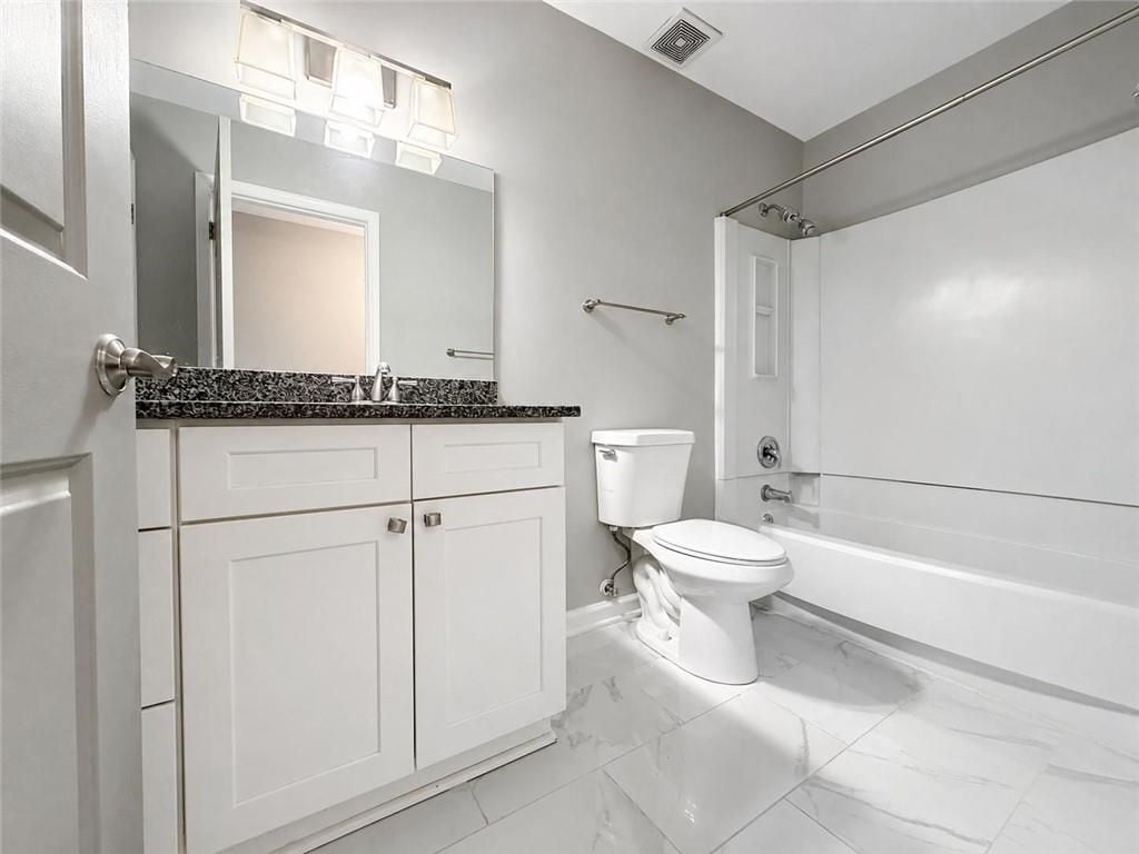 Building Photo - 5031 Bell Dr SE