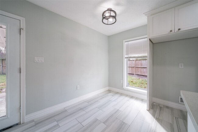 Building Photo - 7115 Shady Moss Ln