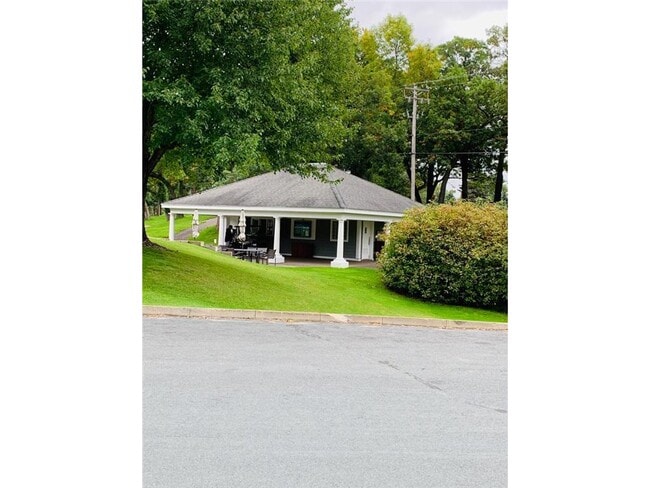 Building Photo - 25 S Deep Lake Rd