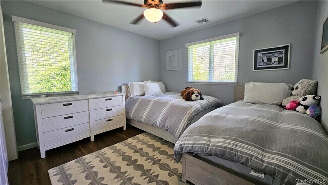 Building Photo - 11 John St