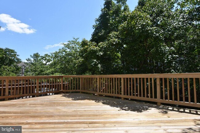 Building Photo - 20180 Hardwood Terrace
