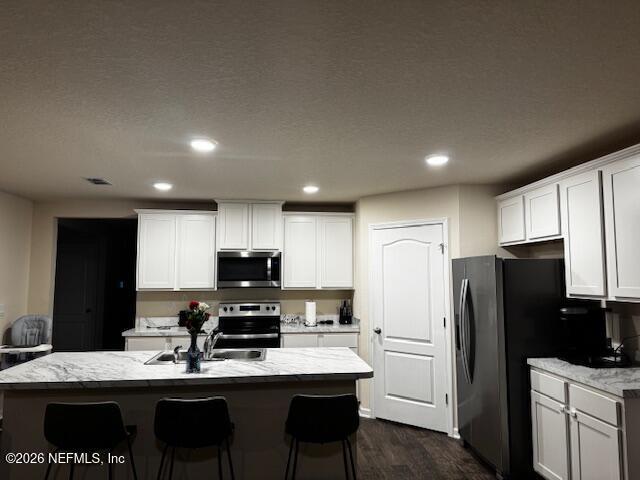 Building Photo - 65303 River Glen Pkwy