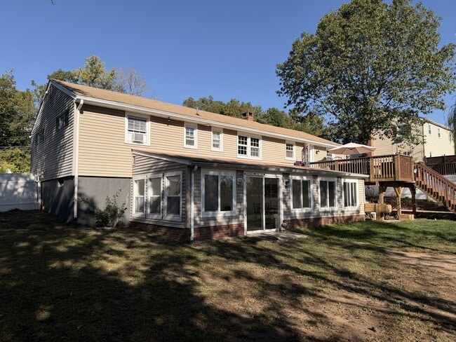 Building Photo - 40 Varmor Dr