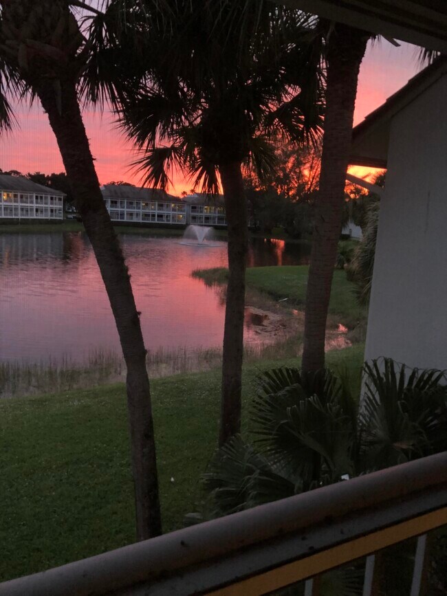 Building Photo - 216 Cypress Point Dr
