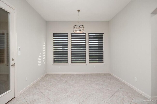 Building Photo - 21 Escondido Pass