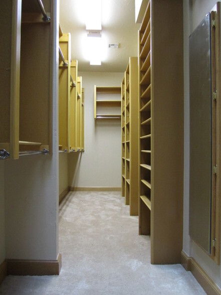 Building Photo - 4112 Coletta Dr