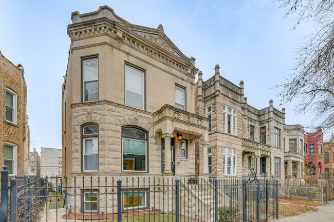 Building Photo - 4829 S Forrestville Ave