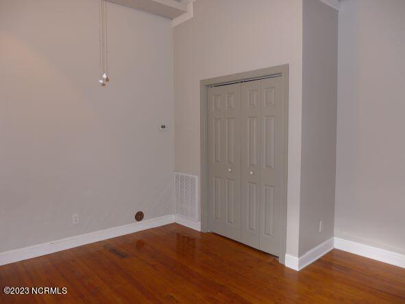 Building Photo - 112 N John St