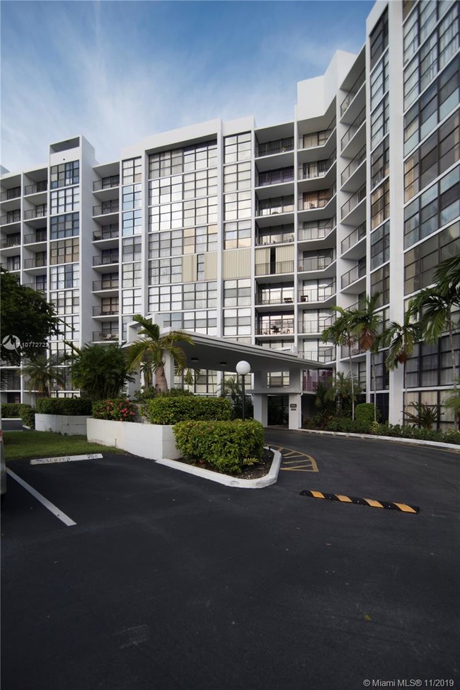 Building Photo - OCEANVIEW PARK CONDO