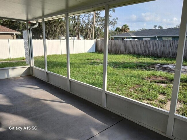 Building Photo - 7500 Lullwater Ave