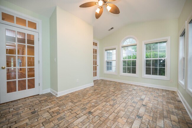 Building Photo - 9301 Markleys Grove Blvd