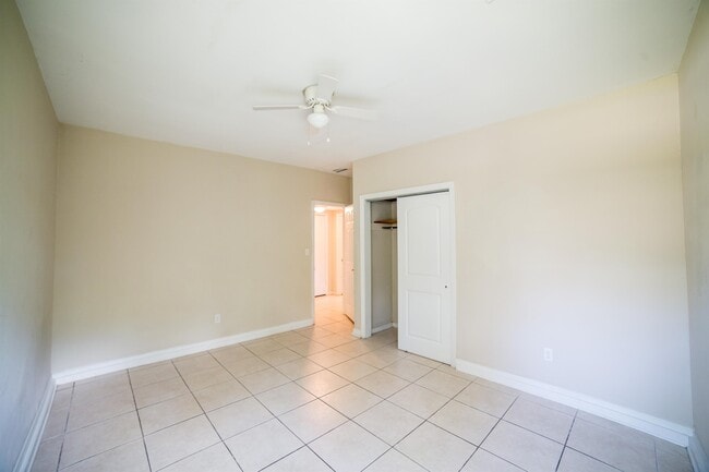 Building Photo - 1079 SW 11th Terrace