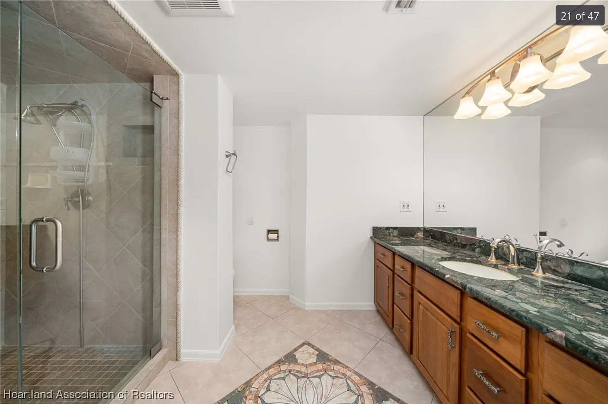 Master Bathroom - 201 Rachard Blvd