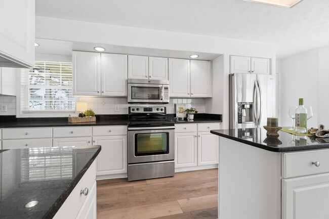 Building Photo - Freshly Renovated & Ready NOW! A First-Time Rental in Castleton! Pet Friendly - Fenced Yard - Gre...