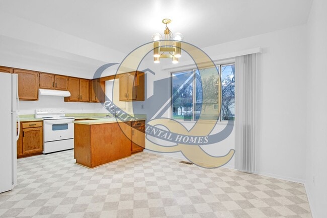 Building Photo - Available Now! - 3 Bedroom 1.5 Bath in Kearsley School District!