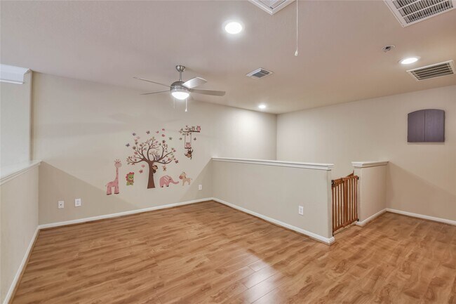 Building Photo - 1135 Glenwood Canyon Ln