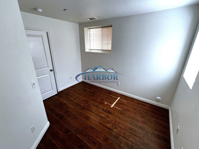 Building Photo - 1322 Harmony Way