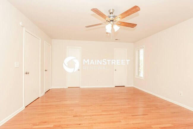 Building Photo - 3 Bedroom Pet-Friendly Home in HERMITAGE, TN with Main Street Renewal